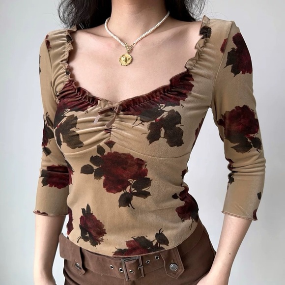 Floral Ruffled Blouse - Picture 4 of 4